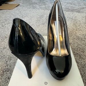 Steve Madden “Elya” Black Patent Leather Platform Pumps - Size 7M - NEW in Box
